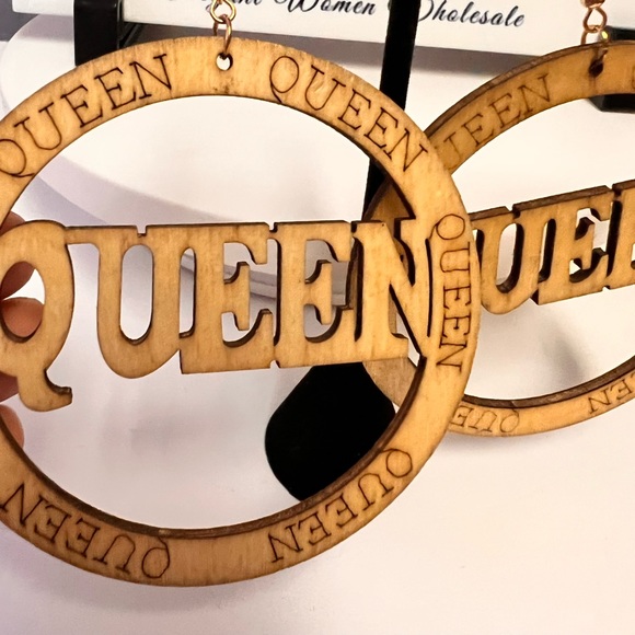SALE! Queen Afrocentric Text Wood Dangle Pierced Earrings - Picture 7 of 9